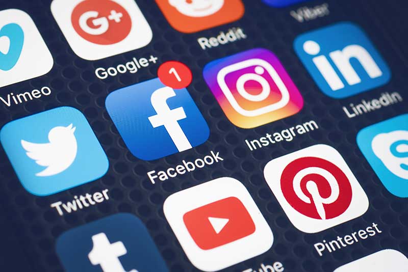 Comment les réseaux sociaux aident les cambrioleurs Comment les réseaux sociaux aident les cambrioleurs